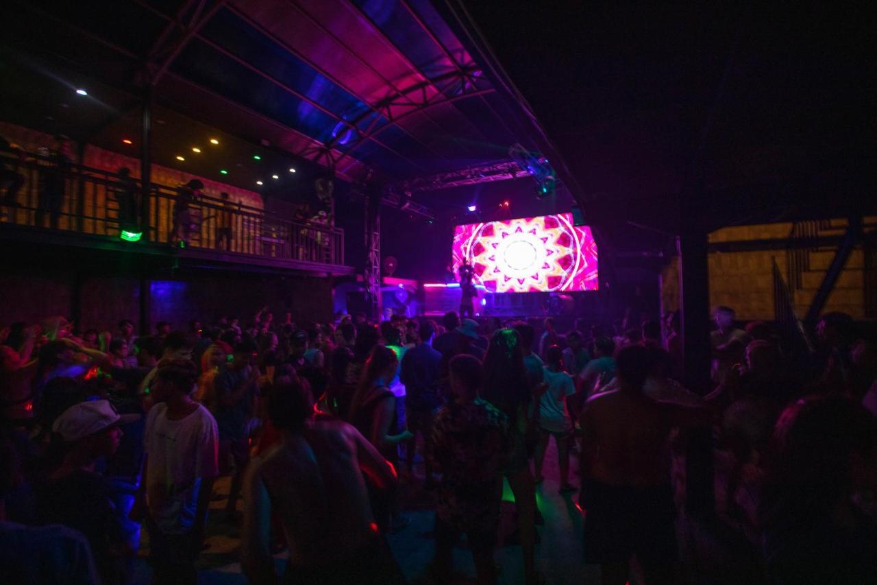 Gili Sands Hotel & Bar Quần đảo Gili Ngoại thất bức ảnh